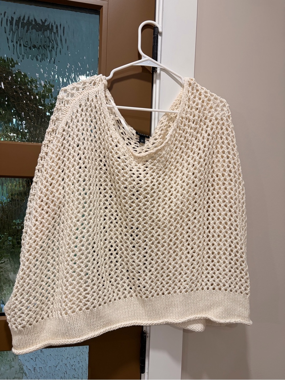 Lightweight Open-Weave V-Neck Sweater - Cream